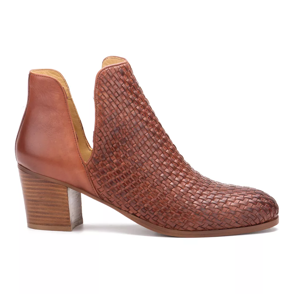 Vintage Foundry Co. Skyler Women's Leather Ankle Boots 4 Vintage Foundry Co. Skyler Women's Leather Ankle Boots - Image 2